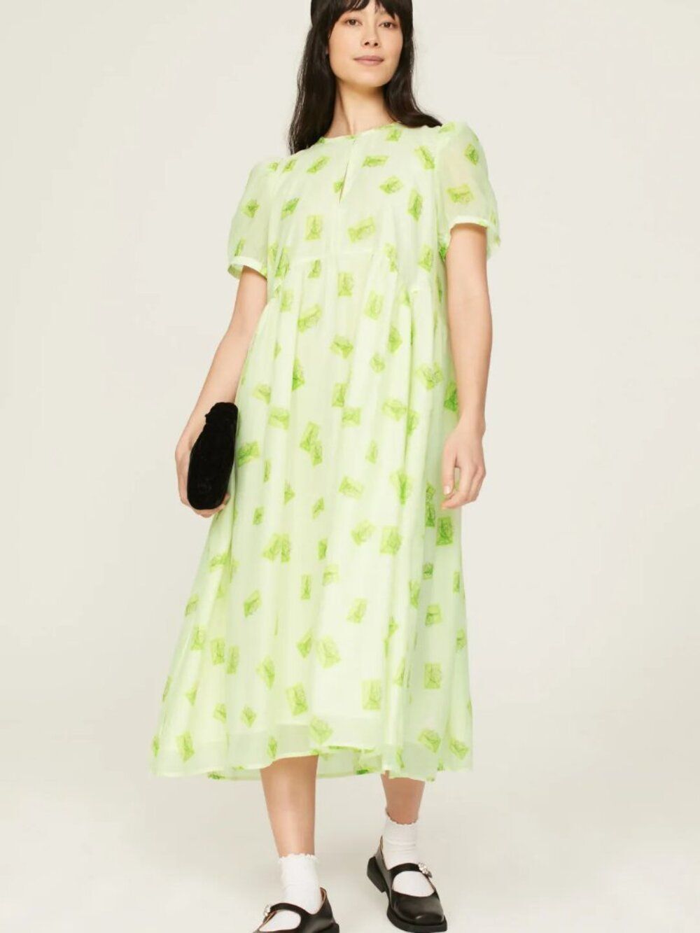 BAUM UND PFERDGARTEN Artemis midi dress puff sleeve in Green Stamp cottagecore